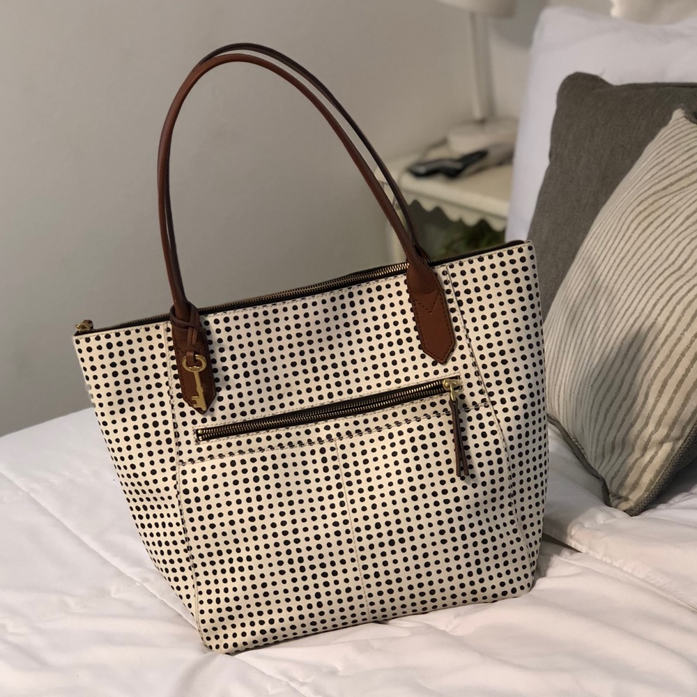 BRAND NEW fossil tote bag.